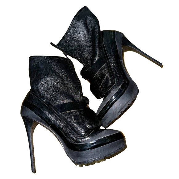 Burberry Black Shearling & Leather Stiletto Heeled Boots Booties Size 41 US 10 - Picture 1 of 8